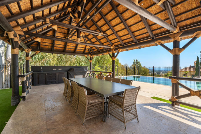 Image No.8-7 Bed Villa for sale