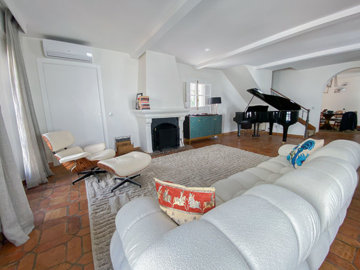 b98le8d7m9k3degpefzhs0lif8u4xzvzhwxtmggyekxx9