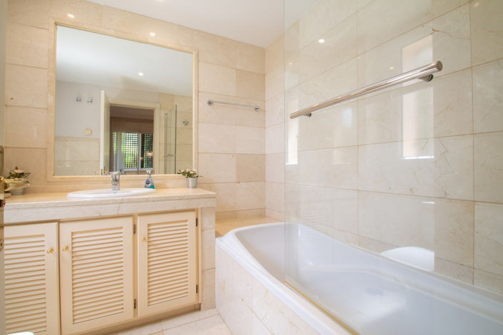 Image No.21-2 Bed Apartment for sale