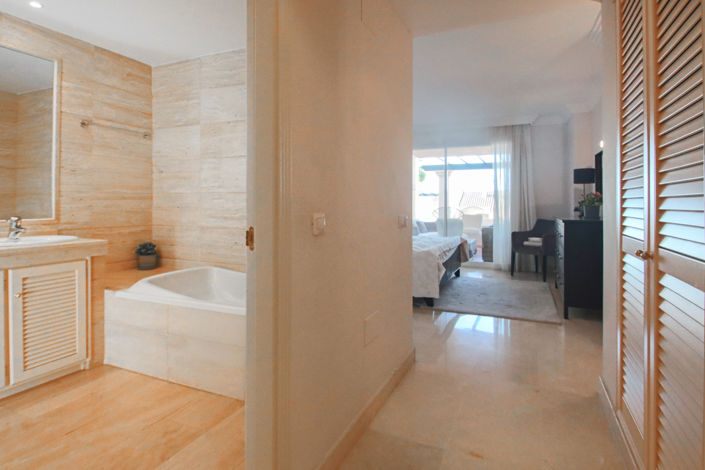 Image No.29-2 Bed Apartment for sale