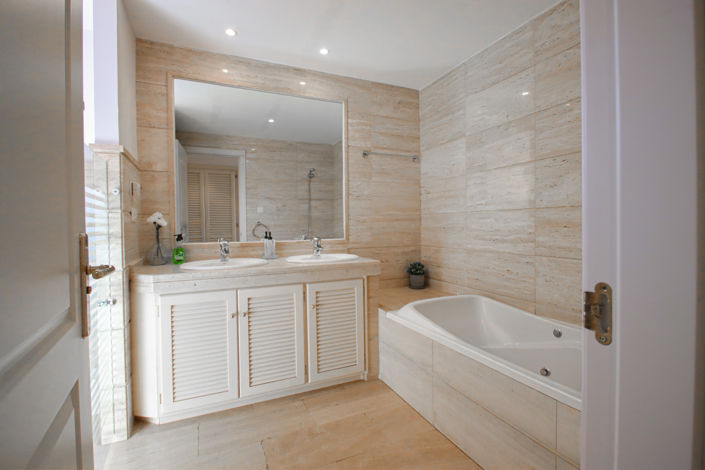 Image No.30-2 Bed Apartment for sale