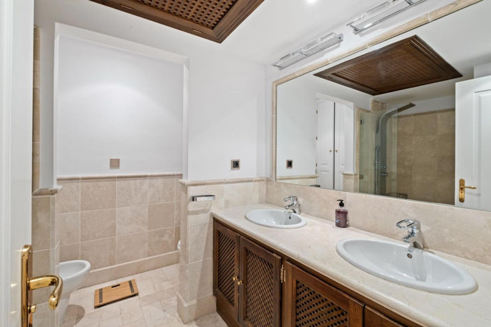 Image No.19-Propriété de 1 chambre à vendre à Marbella