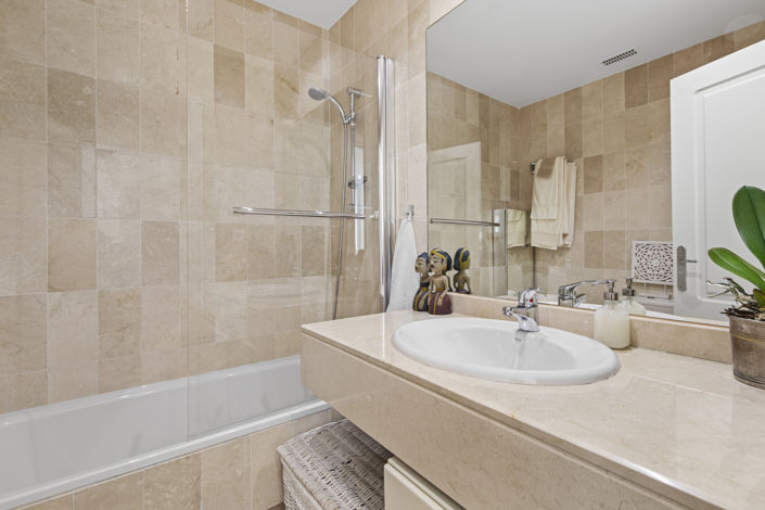 Image No.12-2 Bed Apartment for sale