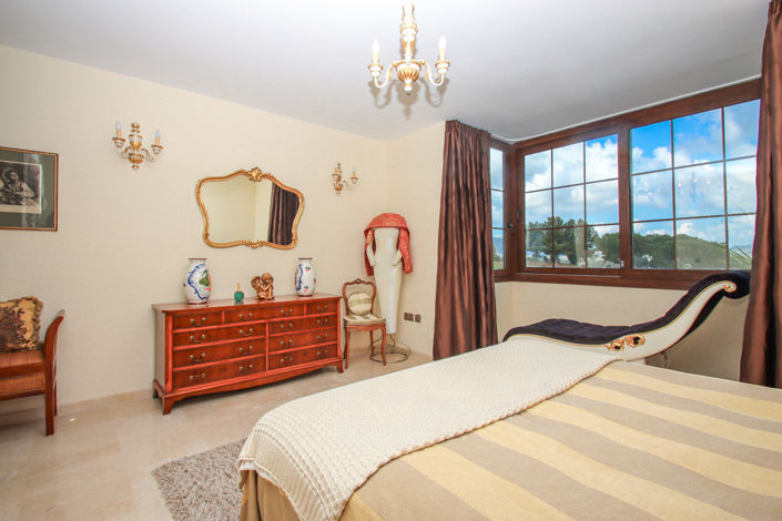 Image No.10-4 Bed Villa for sale