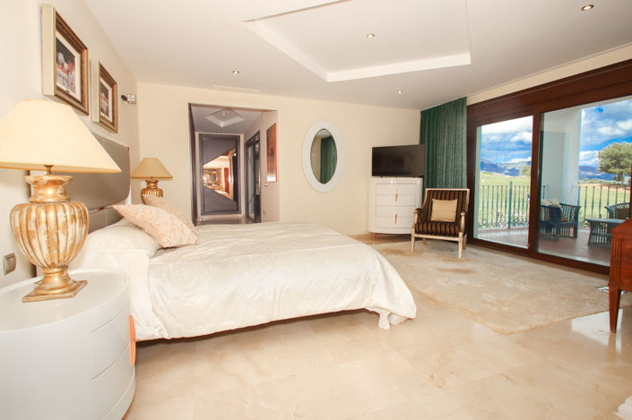 Image No.12-4 Bed Villa for sale