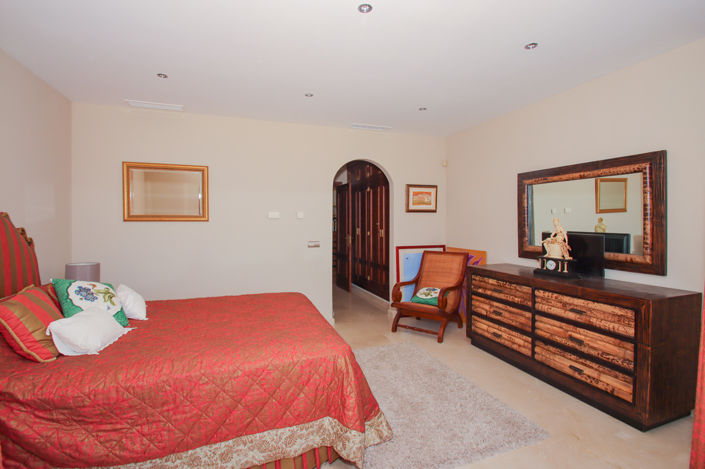 Image No.24-4 Bed Villa for sale