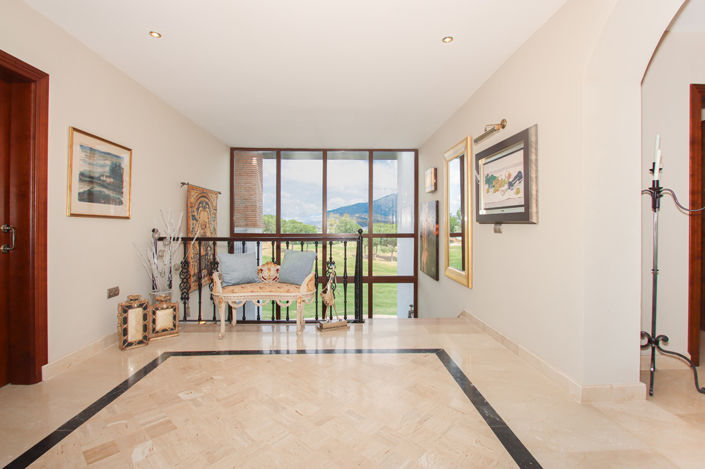 Image No.4-4 Bed Villa for sale