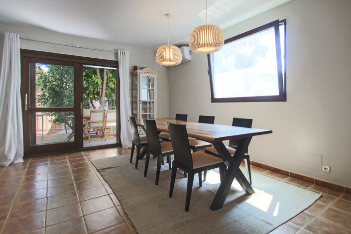 Image No.11-3 Bed House for sale