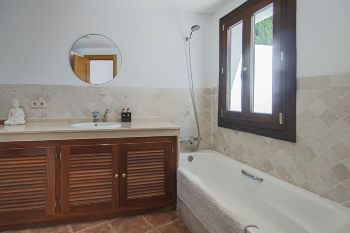 Image No.25-3 Bed House for sale