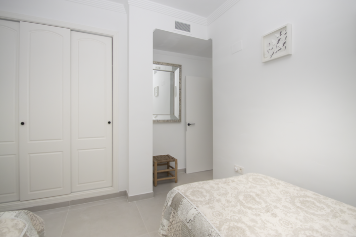 Image No.21-2 Bed Apartment for sale