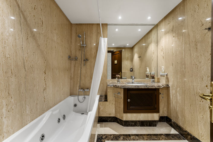 Image No.18-4 Bed Apartment for sale