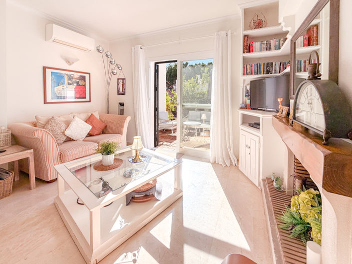 Image No.2-Propriété de 2 chambres à vendre