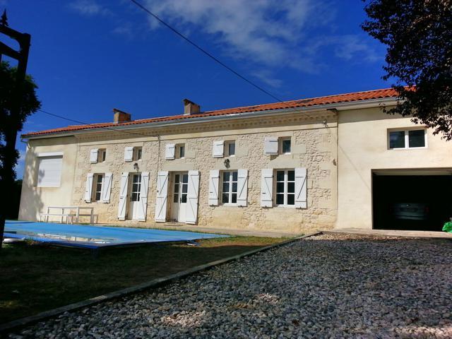 Image No.1-Maison de campagne de 3 chambres à vendre à Montguyon