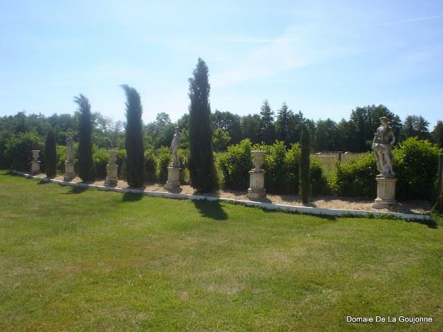 Image No.12-Châteaux de 11 chambres à vendre à Montguyon