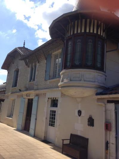 Image No.20-Châteaux de 11 chambres à vendre à Montguyon