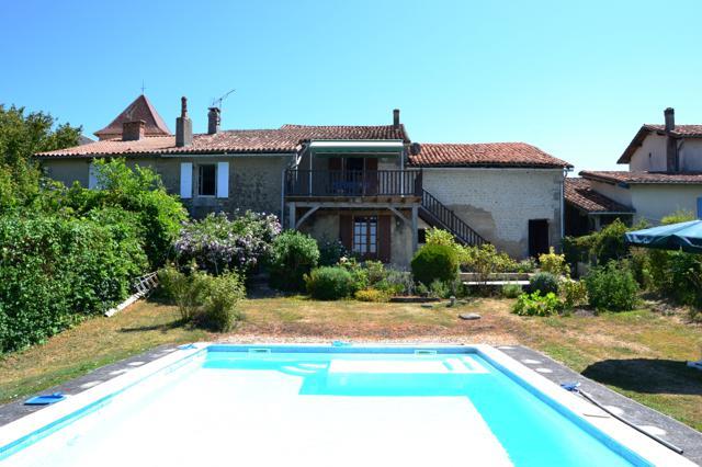 Image No.3-Maison de 6 chambres à vendre à Aubeterre-sur-Dronne