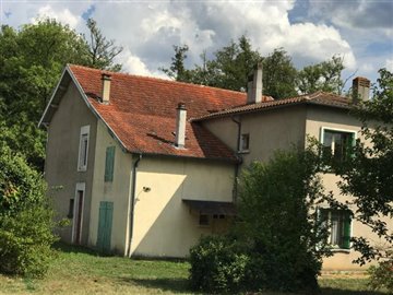 Maison de village de 9 chambres à vendre à Montguyon