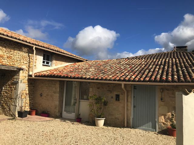 Image No.4-9 Bed Gite for sale