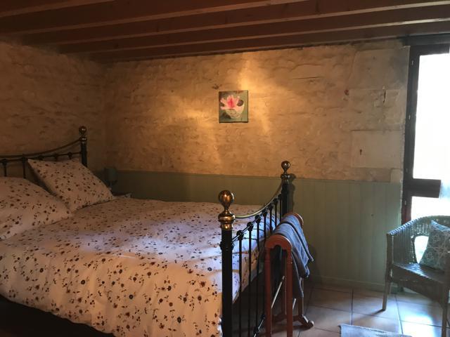 Image No.8-9 Bed Gite for sale