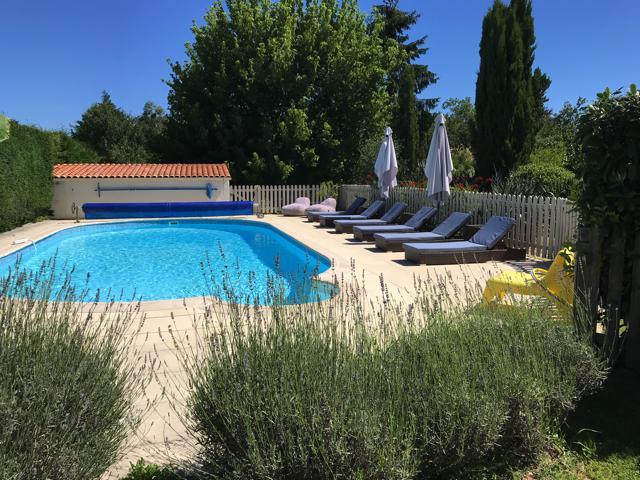 Image No.2-9 Bed Gite for sale