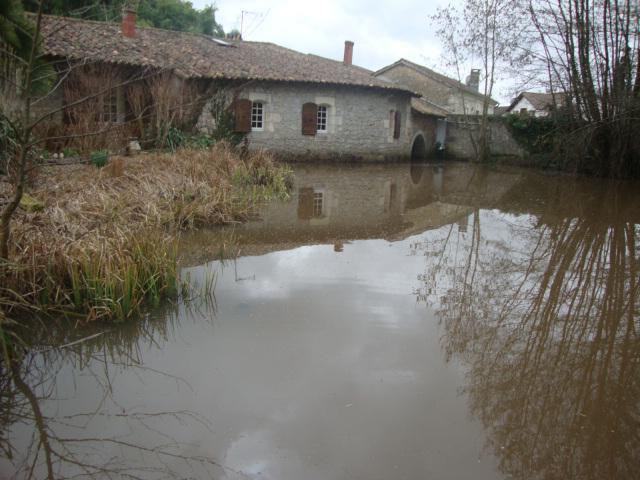 Image No.1-Maison de 2 chambres à vendre à Montguyon