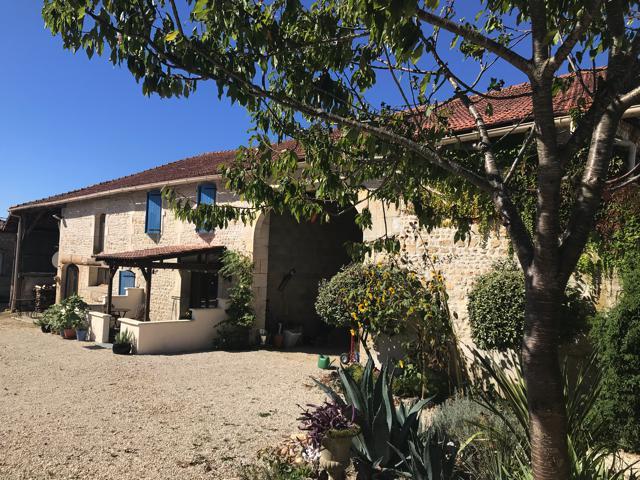 Image No.6-Propriété de pays de 9 chambres à vendre à Chevanceaux