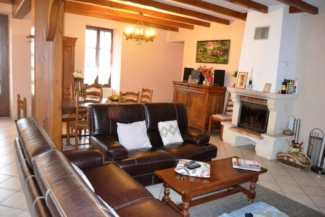 Image No.2-6 Bed Farmhouse for sale