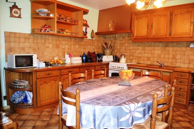 Image No.3-6 Bed Farmhouse for sale