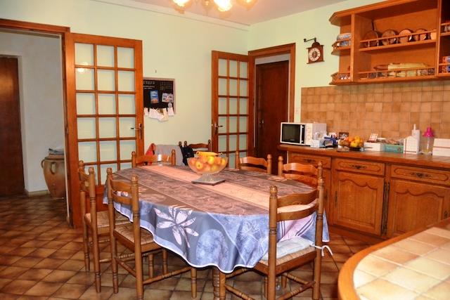 Image No.8-6 Bed Farmhouse for sale