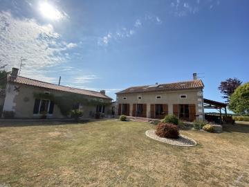 4 Bed Country House for sale