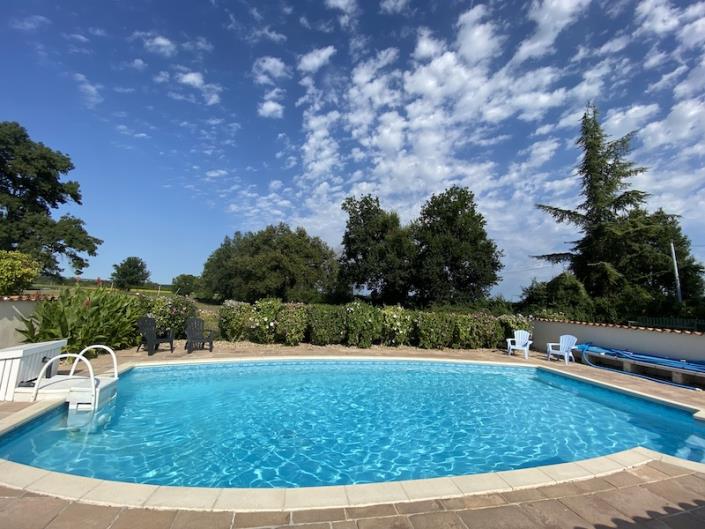 Image No.2-4 Bed Country House for sale