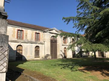 10 Bed Country Property for sale