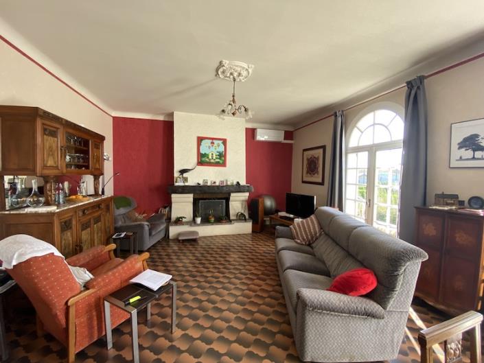 Image No.2-4 Bed House for sale