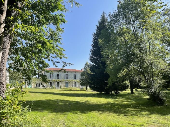 Image No.9-4 Bed Farmhouse for sale