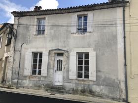 Image No.0-Maison de ville de 3 chambres à vendre à Ribérac
