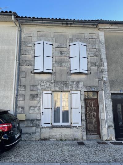Image No.1-Maison de ville de 2 chambres à vendre à Montlieu-la-Garde
