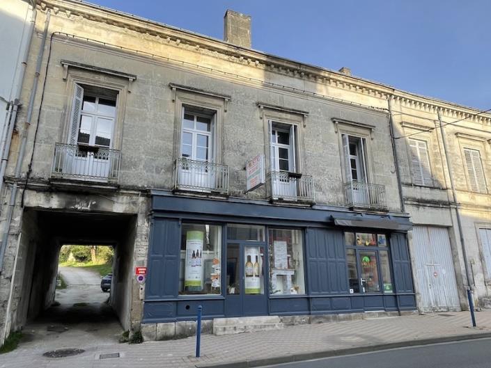 Image No.1-Maison de ville de 6 chambres à vendre à Montguyon