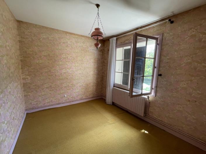 Image No.7-4 Bed Country Property for sale