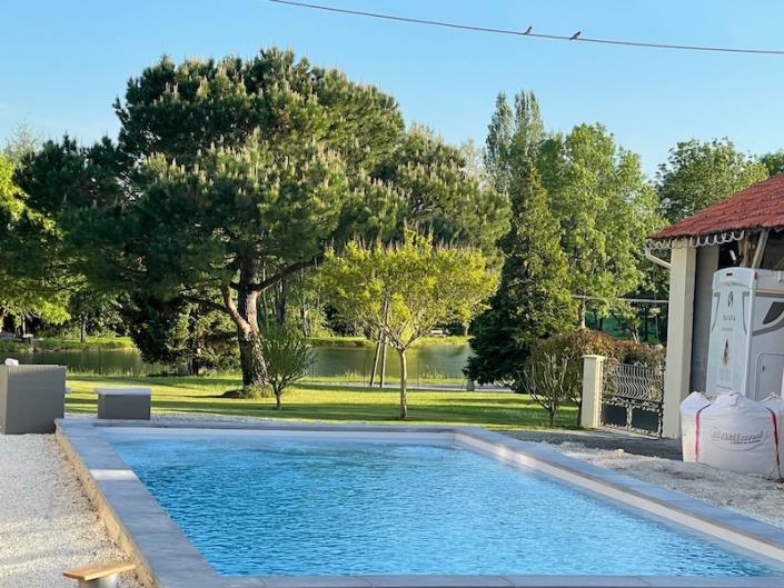 Image No.2-Propriété de pays de 4 chambres à vendre à Chevanceaux