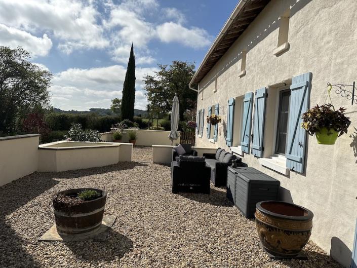 Image No.7-5 Bed House for sale