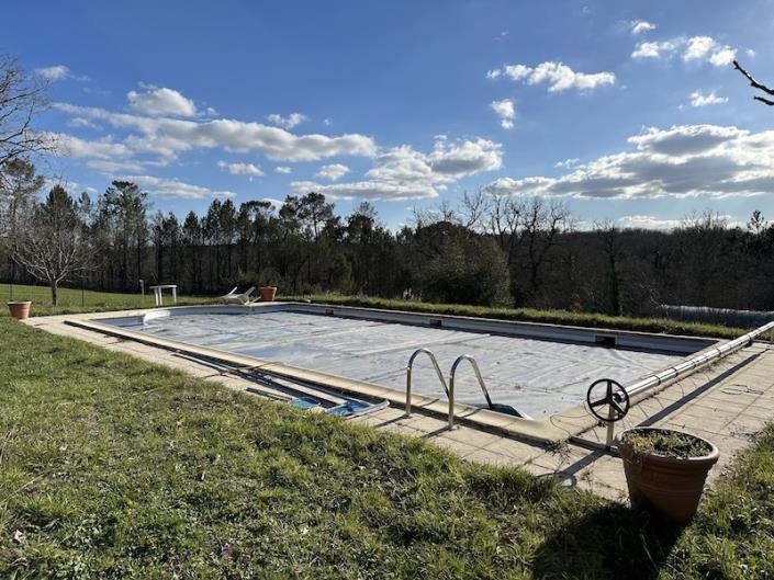 3 Bedrooms country house for sale in La RocheChalais Detached £