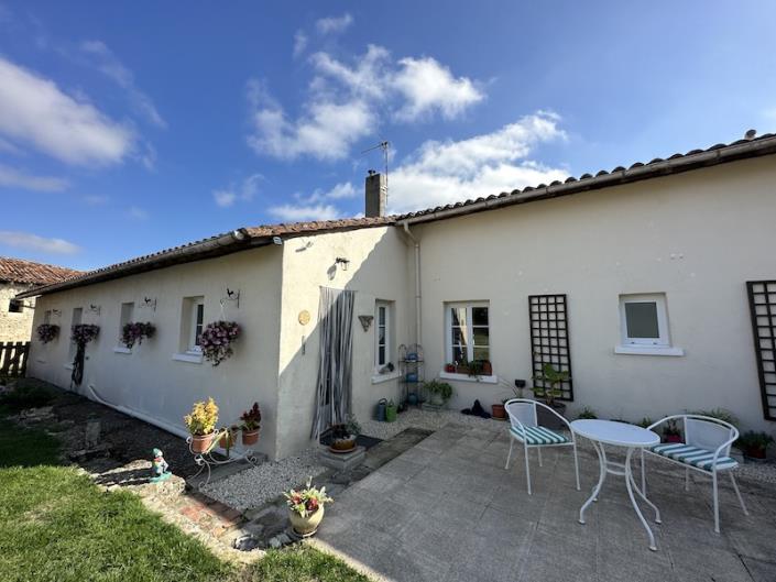 Image No.2-5 Bed Country House for sale