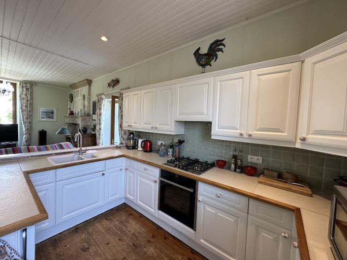 Image No.3-Maison de campagne de 5 chambres à vendre à Chalais