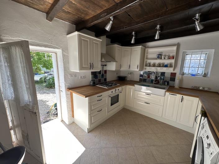 Image No.10-Maison de campagne de 5 chambres à vendre à Chalais