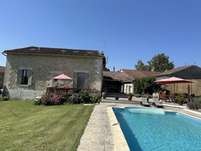 Image No.2-Maison de 5 chambres à vendre à Bazac