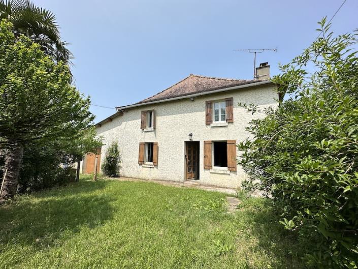 Image No.1-Propriété de pays de 4 chambres à vendre à Chalais