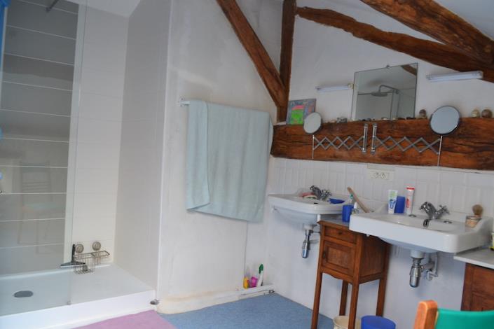 Image No.9-Maison de campagne de 4 chambres à vendre à Juignac