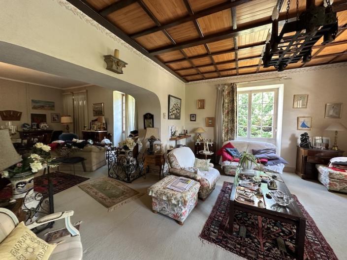 Image No.5-6 Bed Mansion for sale