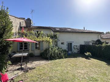 1 - Aubeterre-sur-Dronne, Townhouse