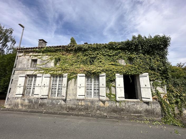 Image No.1-3 Bed House for sale